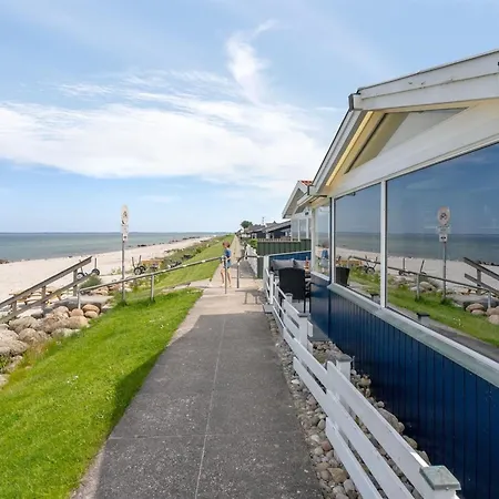 Nera - 10m From The Sea By Interhome *